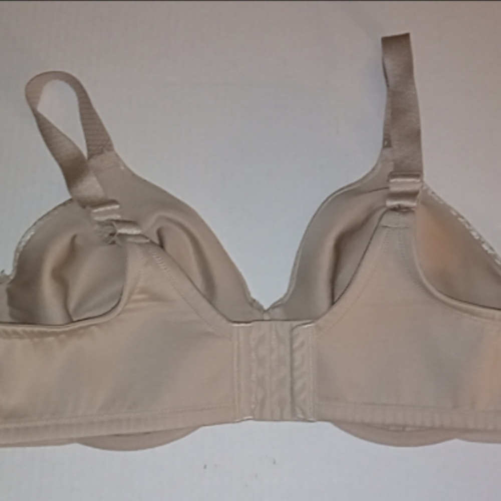 Vanity Fair Elegant Floral Beige Women's Bra Sz 44C - Picture 2 of 2